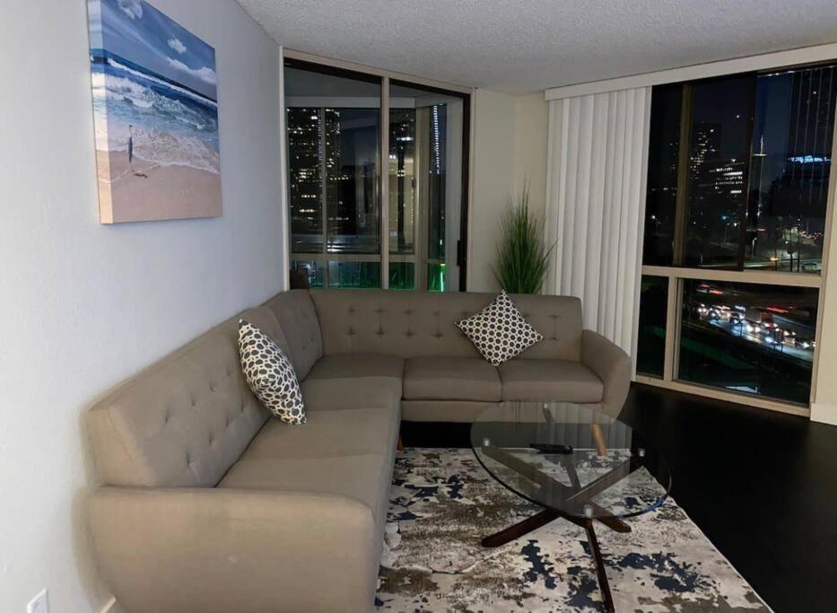 Appartement Big Comfy 2 Bedrooms 2 Baths Unit In Downtown La! *