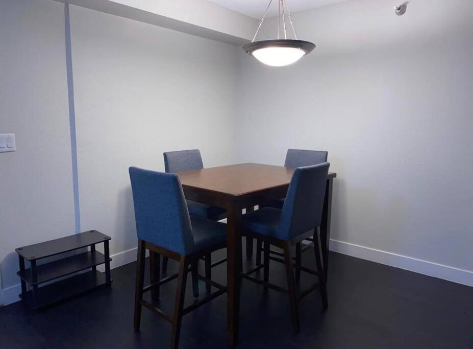 Appartement Big Comfy 2 Bedrooms 2 Baths Unit In Downtown La! *